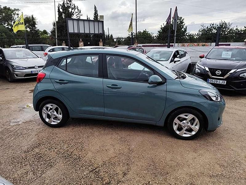 Usado Hyundai i10 67 CV (49 kW) 2021 Verde Utilitario