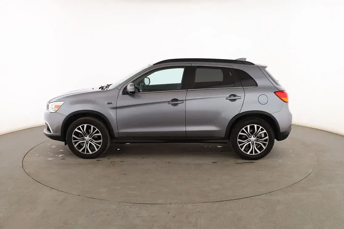Usado Mitsubishi ASX Motion 117 CV (86 kW) 2018 Gris SUV