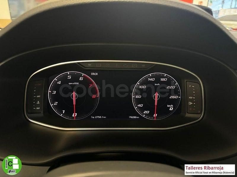 Usado Seat Ateca Style 150 CV (110 kW) 2021 Gris / plata SUV