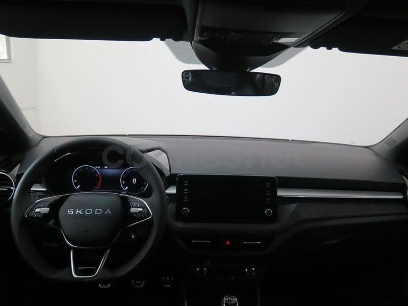 Nuevo Skoda Fabia 95 CV (69 kW) 2025 Naranja Utilitario