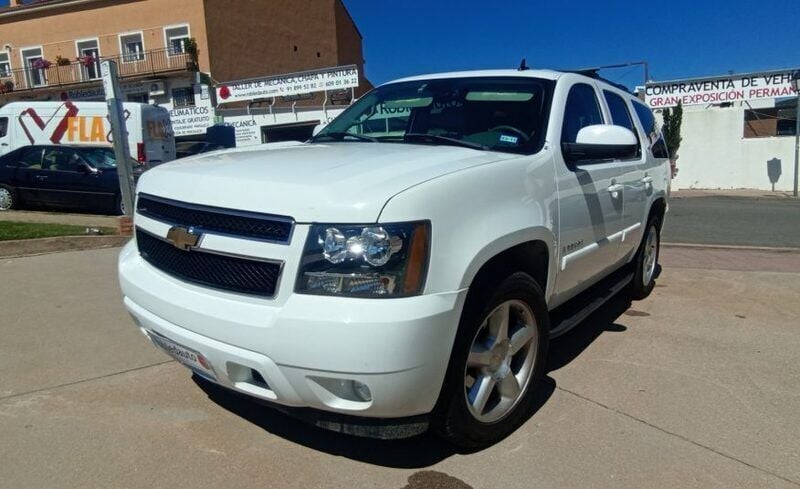 Blanco Usado 2007 Chevrolet Tahoe LTZ SUV | 30.000 € - Imagen 1/4