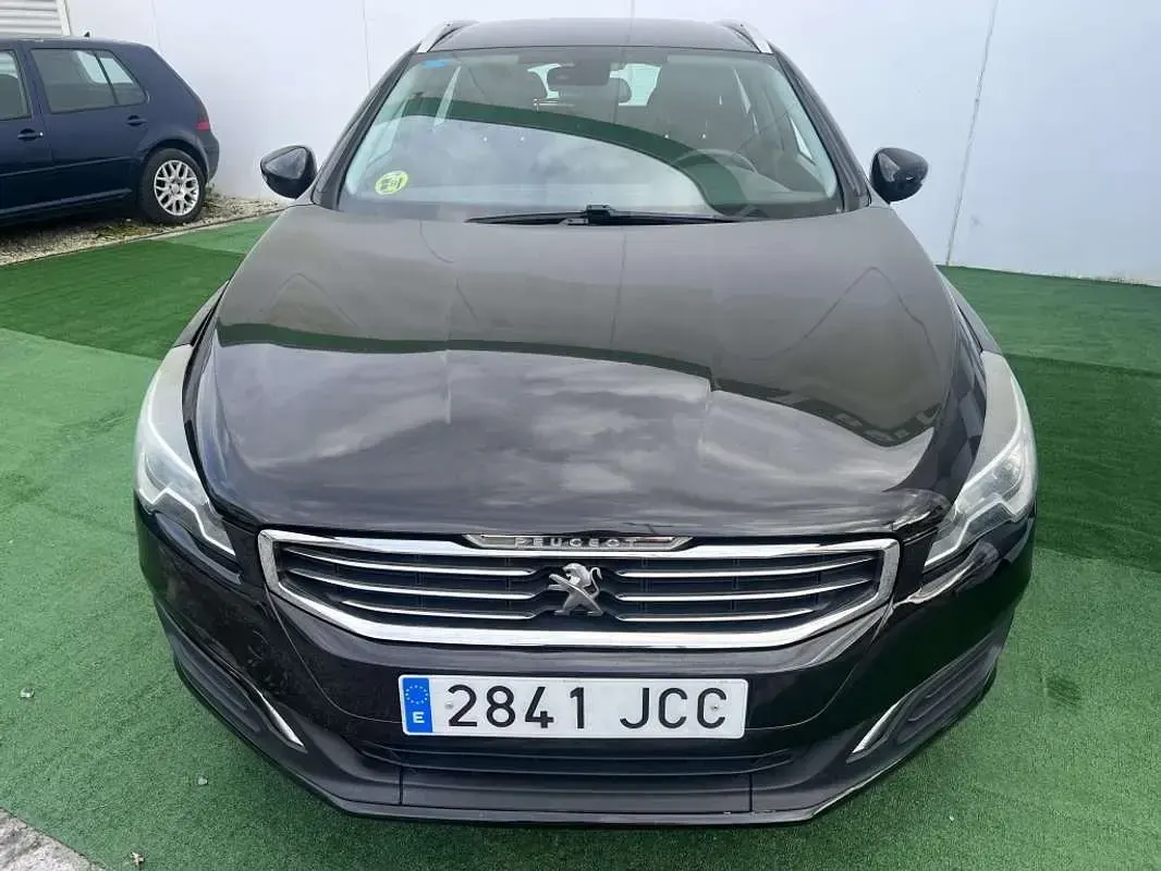 Usado Peugeot 508 SW Active 115 CV (84 kW) 2015 Negro Familiar