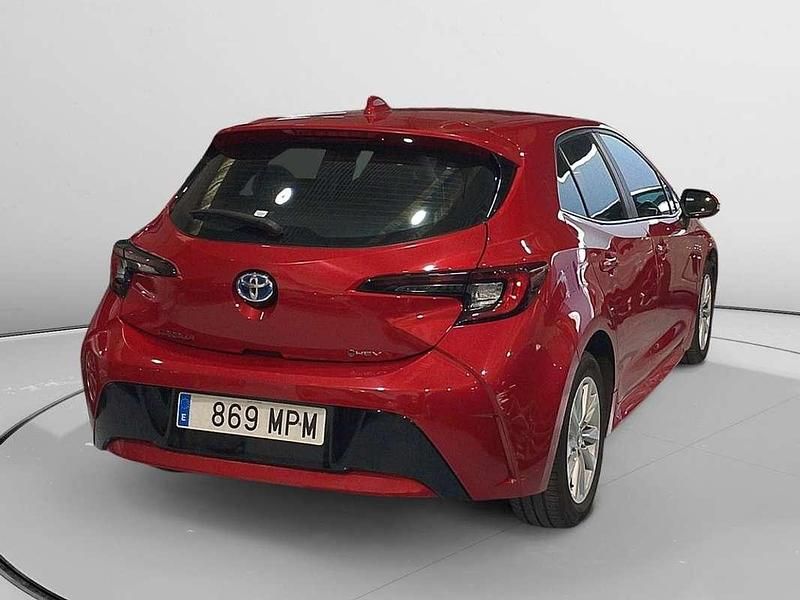 Usado Toyota Corolla Active 141 CV (103 kW) 2024 Rojo Utilitario