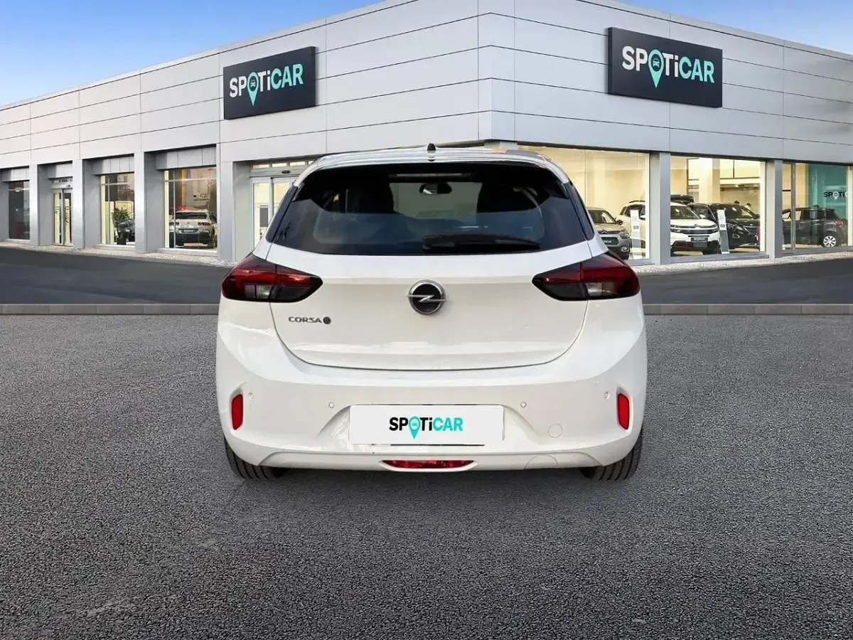 Usado Opel Corsa-e Elegance 100 kW (136 CV) 2023 Blanco Utilitario