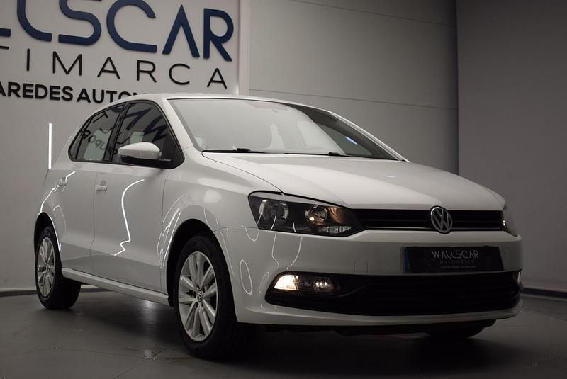 Usado VW Polo 75 CV (55 kW) 2015 Blanco Berlina