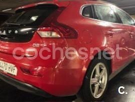 Usado Volvo V40 Momentum 115 CV (84 kW) 2014 Rojo Berlina