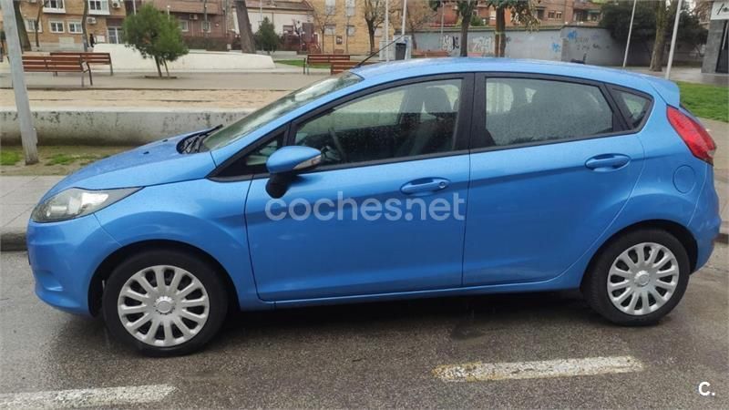 Azul Usado 2009 Ford Fiesta Trend Utilitario | 5200 € (Precio justo) - Imagen 1/4