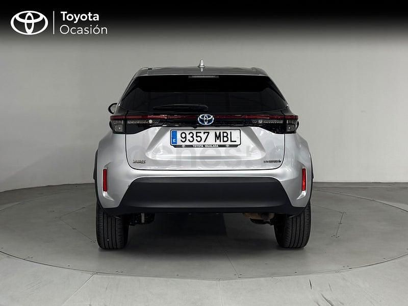 Usado Toyota Yaris Cross Active 116 CV (85 kW) 2022 Gris / plata SUV