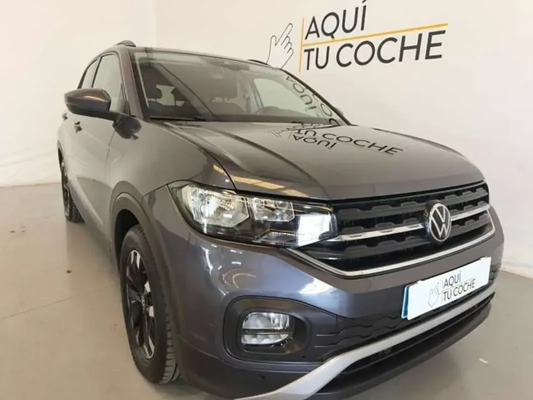 Usado VW T-Cross Advance 110 CV (80 kW) 2022 Gris SUV