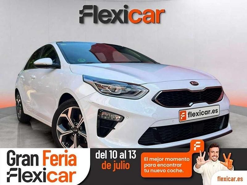 Blanco Usado 2018 Kia Ceed GT GT-Line Berlina | 14.590 € (Un poco caro) - Imagen 1/4