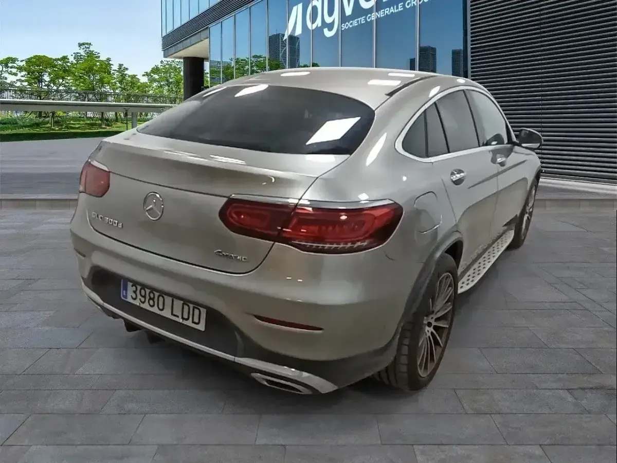 Usado Mercedes GLC300 245 CV (180 kW) 2019 Gris SUV