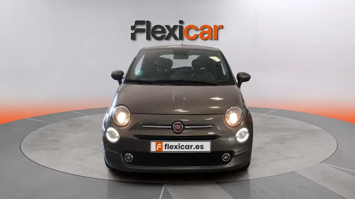Usado Fiat 500 Club 71 CV (52 kW) 2022 Gris Berlina