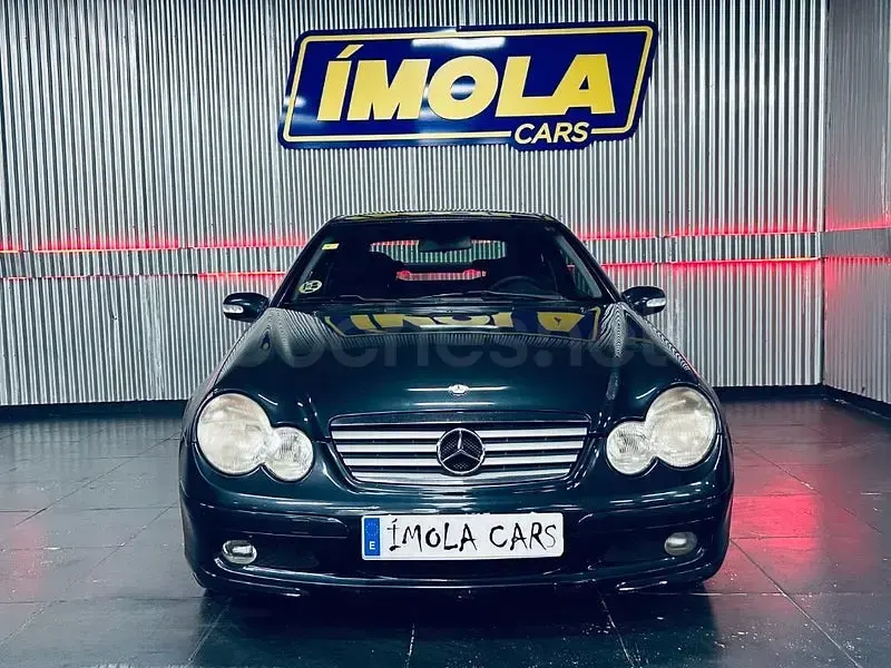 Usado Mercedes C180 143 CV (105 kW) 2003 Azul Berlina