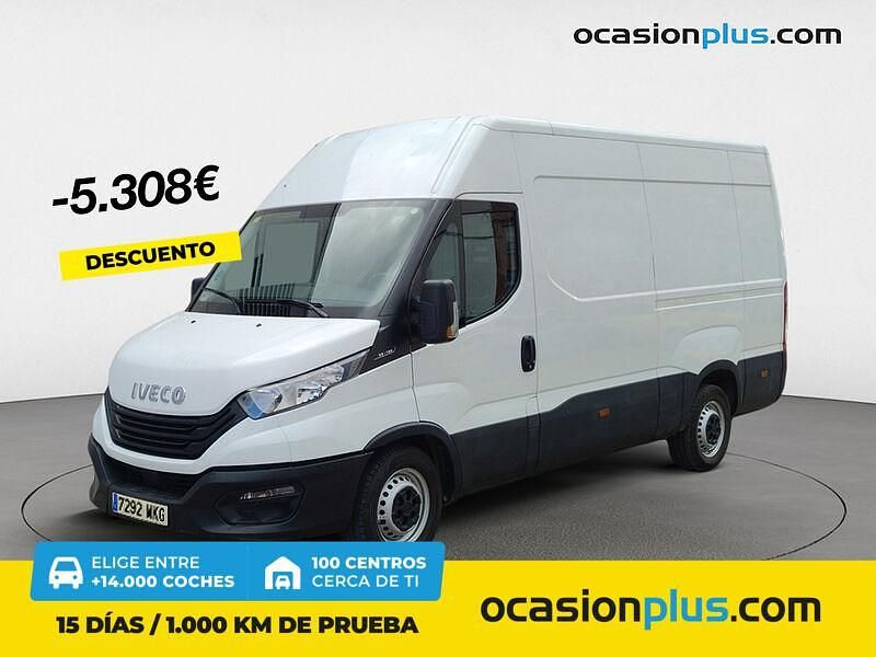 Blanco Usado 2023 Iveco Daily Berlina | 30.450 € (Precio justo) - Imagen 1/4
