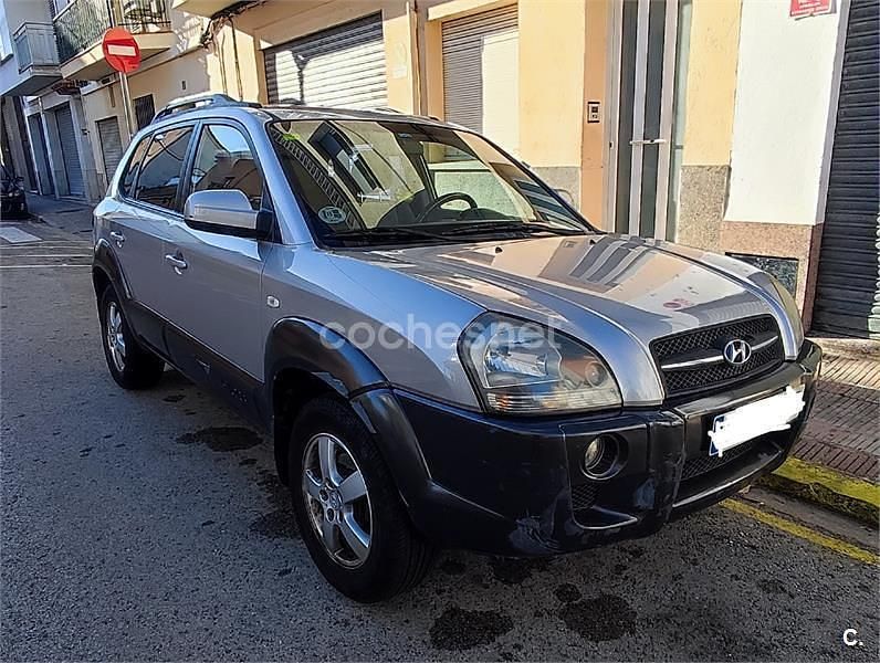 Usado Hyundai Tucson Comfort 141 CV (103 kW) 2005 Gris / plata SUV
