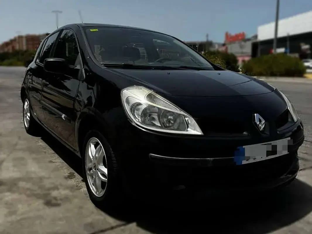 Usado Renault Clio Collection 75 CV (55 kW) 2006 Negro Utilitario