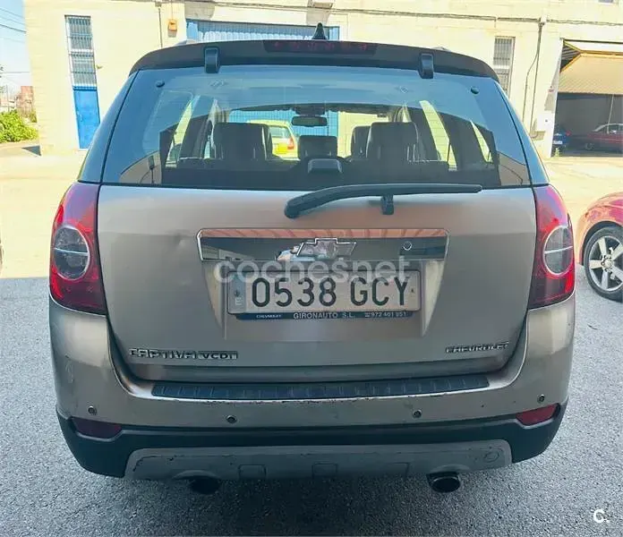 Usado Chevrolet Captiva Sport 150 CV (110 kW) 2008 Beige SUV