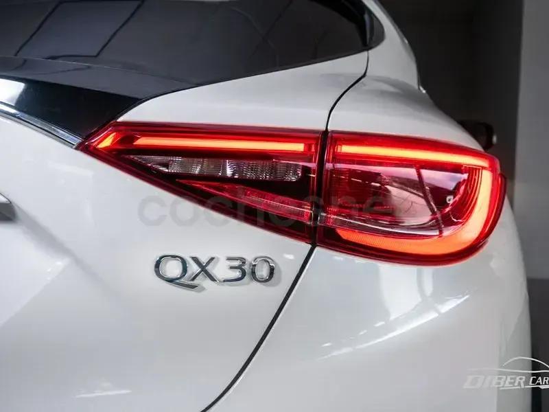 Usado Infiniti QX30 Premium 211 CV (155 kW) 2018 Blanco SUV