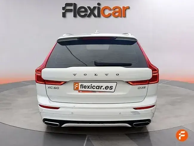 Usado Volvo XC60 R-Design 150 CV (110 kW) 2019 Blanco SUV