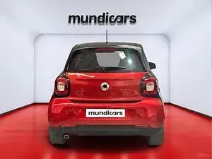 Usado Smart ForFour Passion 90 CV (66 kW) 2015 Rojo Utilitario