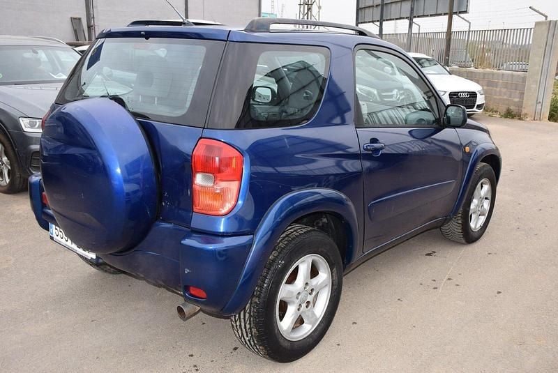 Usado Toyota RAV4 Luna 150 CV (110 kW) 2000 Azul Utilitario