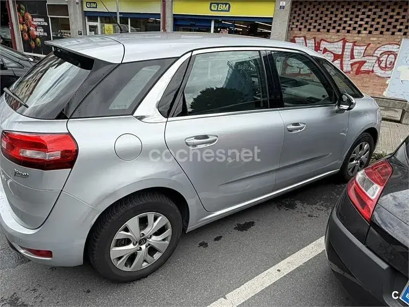 Usado Citroën C4 Picasso Live 130 CV (95 kW) 2016 Gris / plata Monovolumen