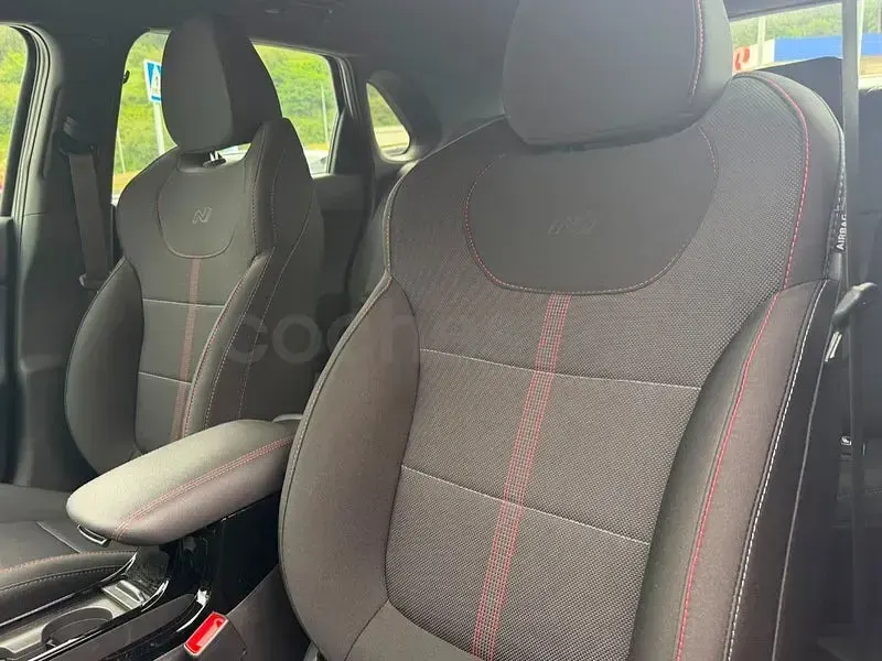 Usado Hyundai i30 N Line 100 CV (73 kW) 2025 Gris / plata Berlina