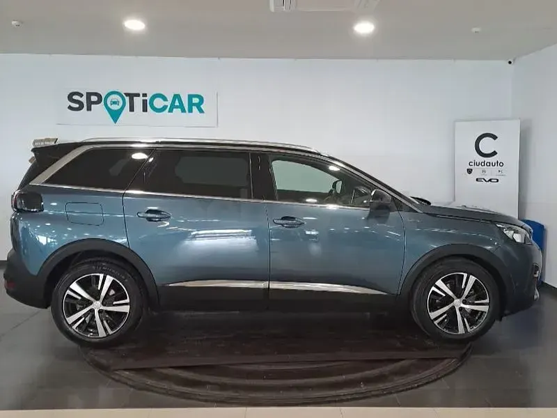 Usado Peugeot 5008 Allure 150 CV (110 kW) 2017 Azul Monovolumen