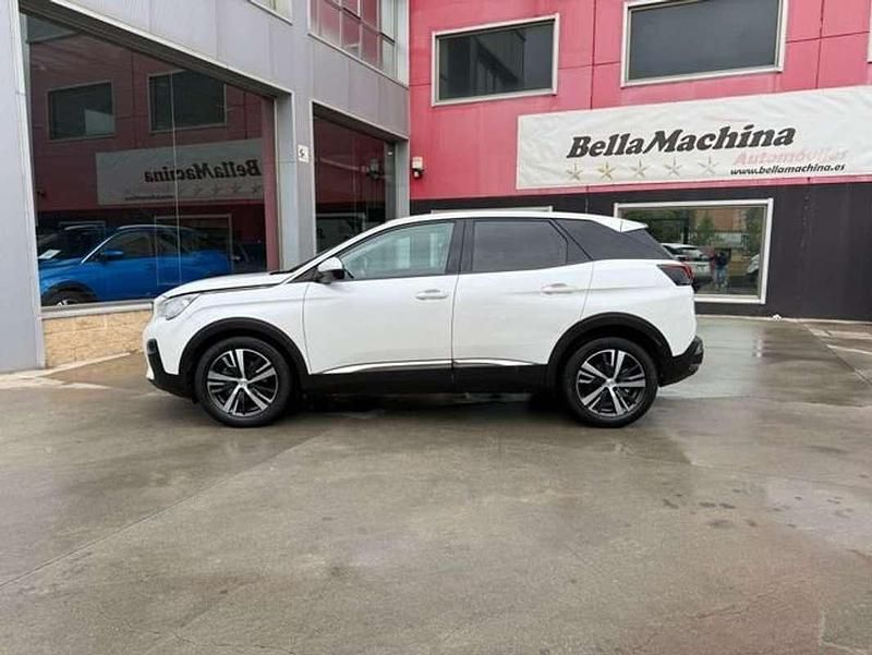 Usado Peugeot 3008 Allure 131 CV (96 kW) 2019 Blanco SUV