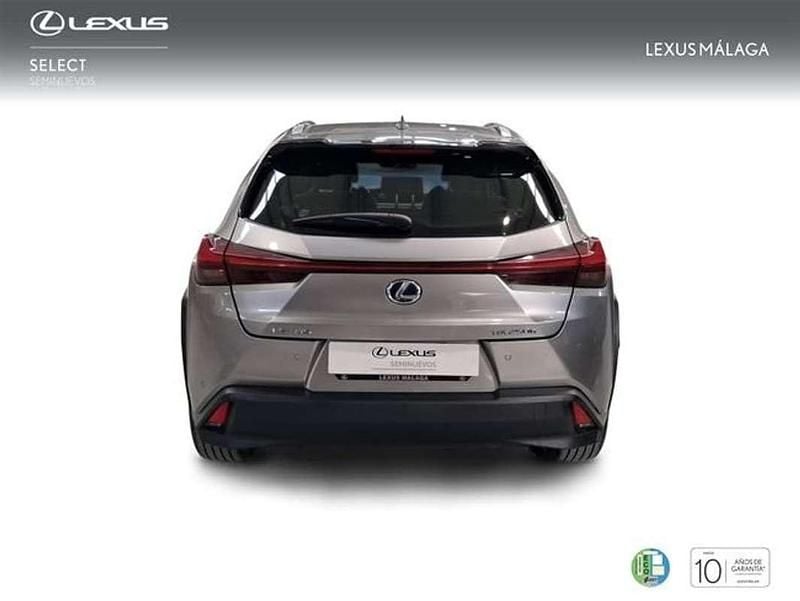 Usado Lexus UX 250h 184 CV (135 kW) 2022 Plateado SUV