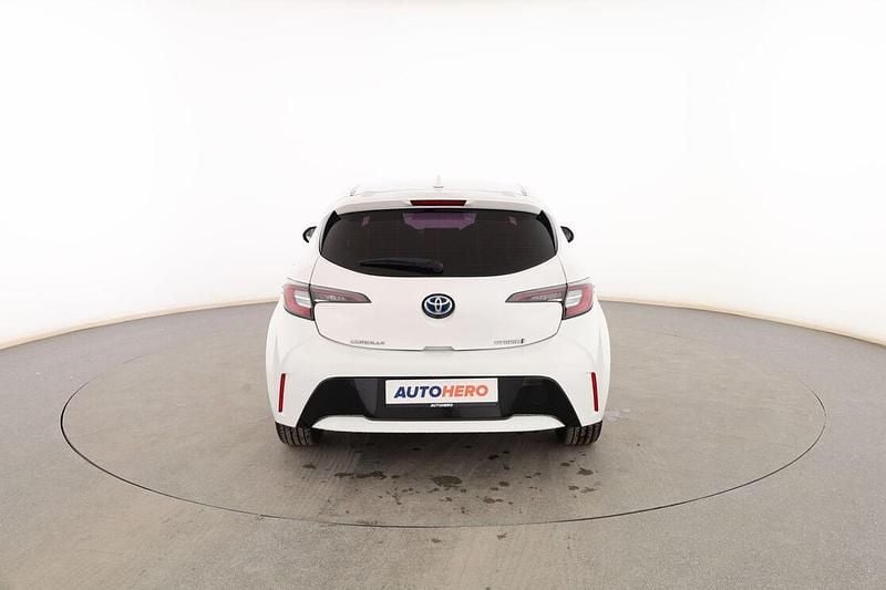 Usado Toyota Corolla Active 122 HP (89 kW) 2020 Branco Sedan