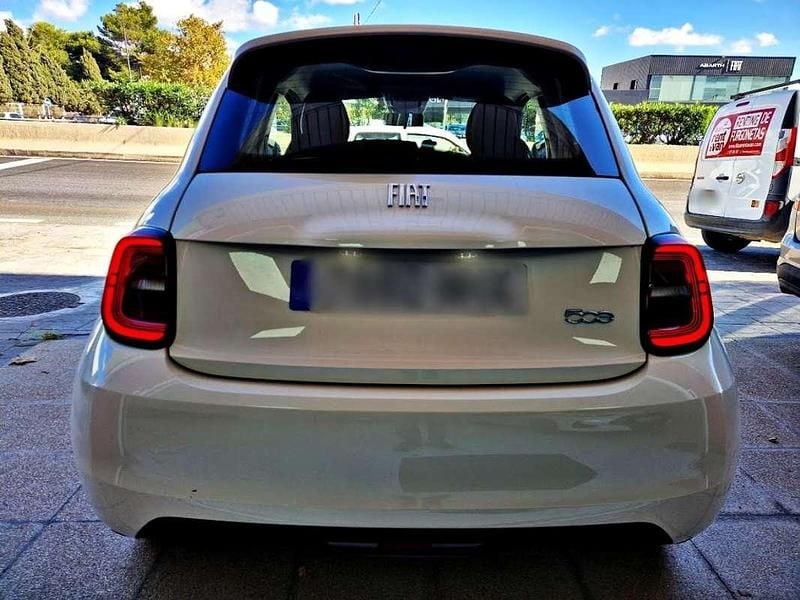 Usado Fiat 500e 86 kW (118 CV) 2023 Blanco Descapotable