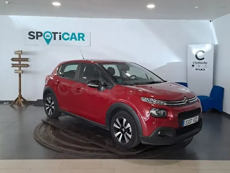 Usado Citroën C3 Feel 82 CV (60 kW) 2019 Rojo Utilitario