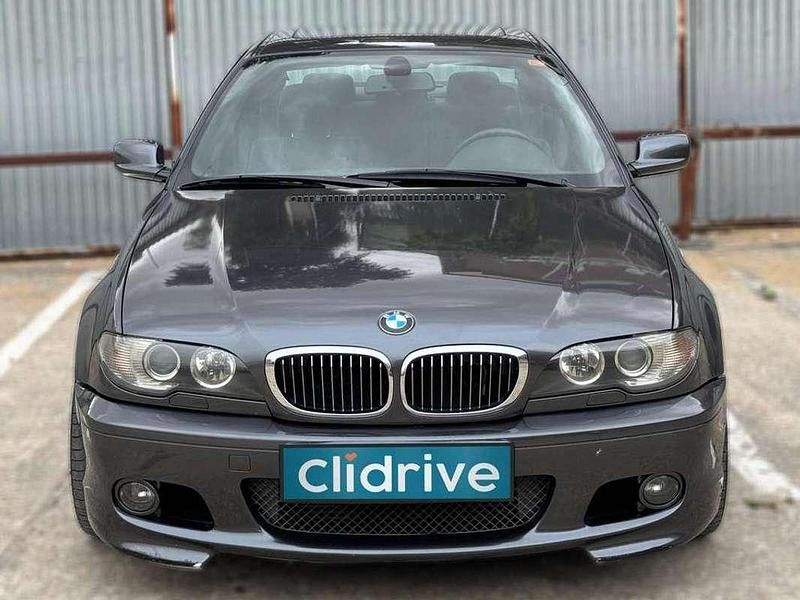 Usado BMW 325 204 HP (150 kW) 2005 Preto Coupé
