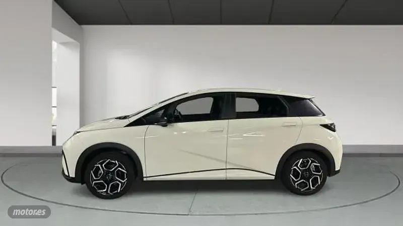 Nuevo BYD Dolphin Comfort 150 kW (204 CV) 2025 Blanco Utilitario