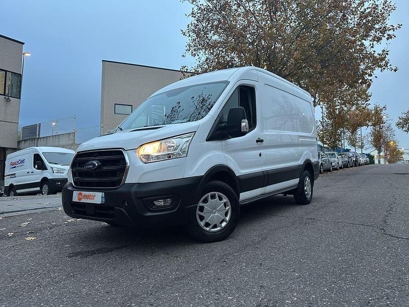 Usado Ford Transit 130 CV (95 kW) 2022 Blanco Berlina