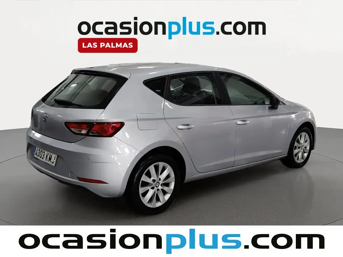 Usado Seat Leon Style 110 CV (80 kW) 2018 Gris