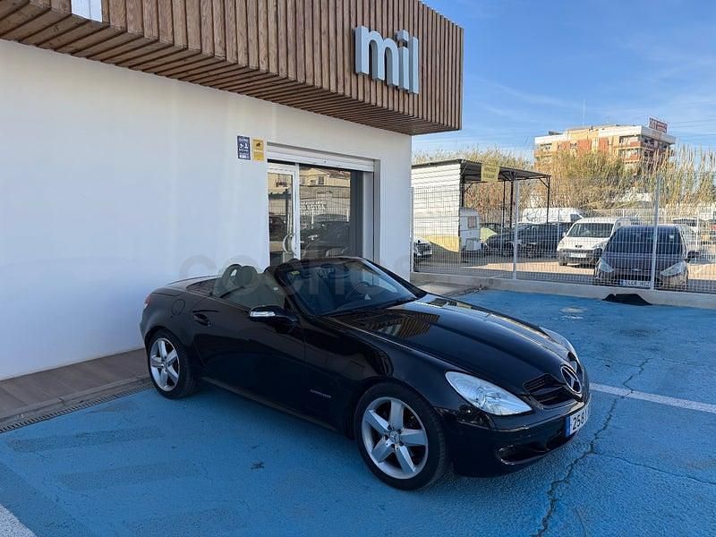 Usado Mercedes SLK200 163 CV (119 kW) 2007 Negro Descapotable