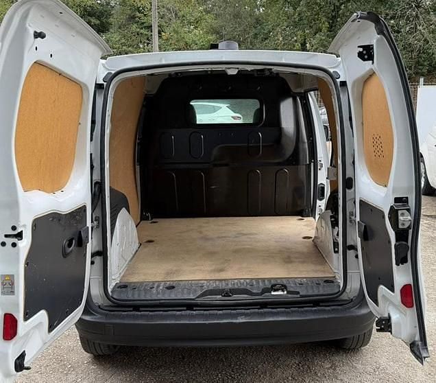 Usado Renault Kangoo 75 CV (55 kW) 2020 Blanco Monovolumen