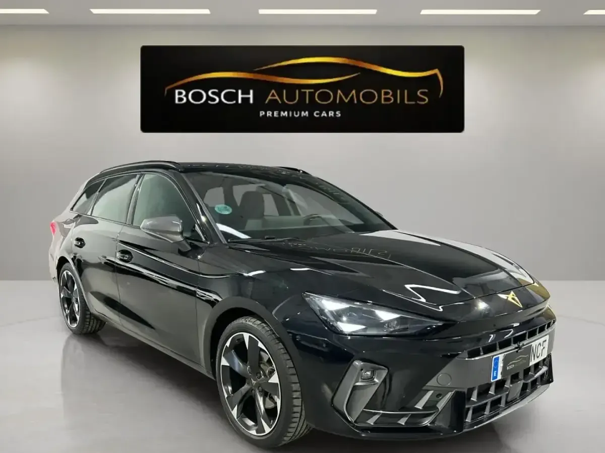 Usado Cupra Leon 150 CV (110 kW) 2025 Negro