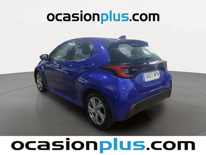 Usado Toyota Yaris Active 116 CV (85 kW) 2024 Azul Utilitario