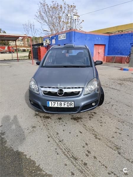 Usado Opel Zafira Cosmo 150 CV (110 kW) 2006 Gris / plata Monovolumen