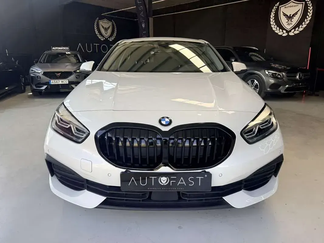 Usado BMW 116 Comfort Edition 116 CV (85 kW) 2023 Blanco Utilitario