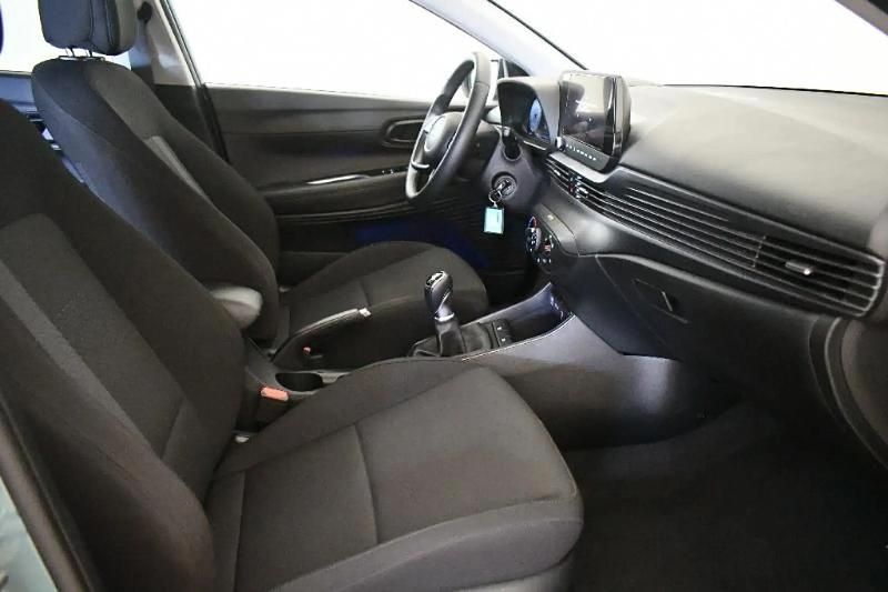 Usado Hyundai i20 100 CV (73 kW) 2024 Verde