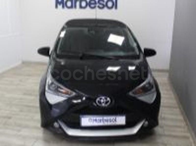 Usado Toyota Aygo X-wave 72 CV (52 kW) 2020 Negro Utilitario