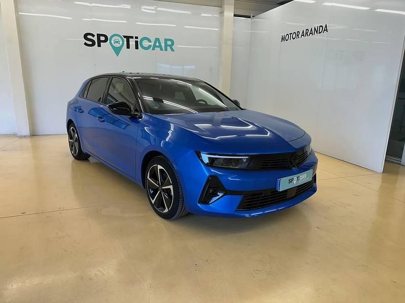 Usado Opel Astra 130 CV (95 kW) 2024 Azul Berlina