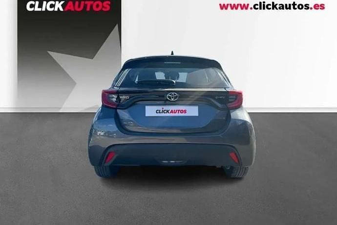 Usado Toyota Yaris Hybrid Active 116 CV (85 kW) 2025