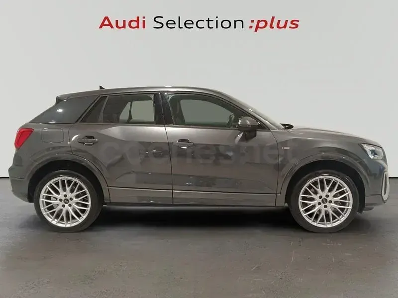 Usado Audi Q2 150 CV (110 kW) 2025 Gris / plata SUV