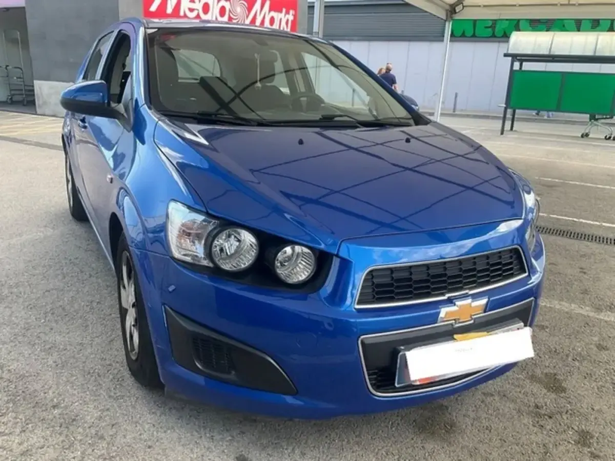 Usado Chevrolet Aveo LS 86 CV (63 kW) 2013 Azul Utilitario