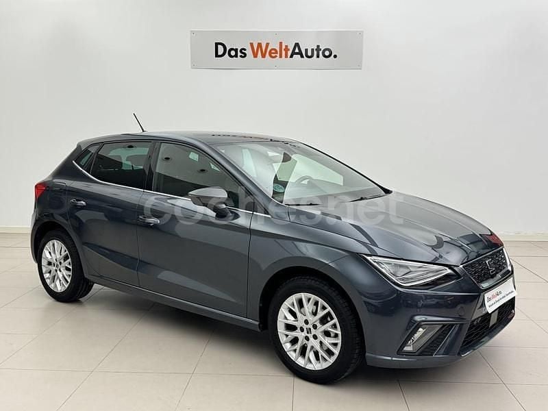 Gris Usado 2024 Seat Ibiza Berlina | 18.900 € (Precio justo) - Imagen 1/4